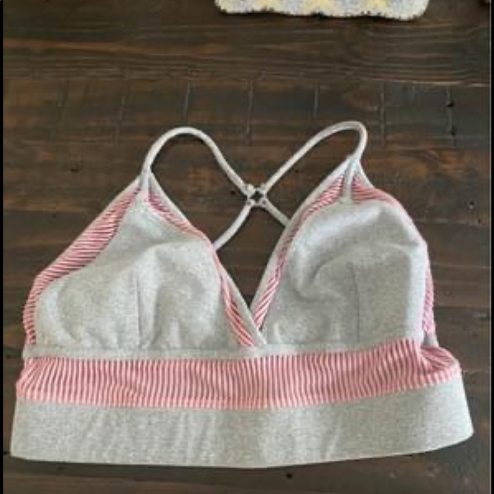 sports bra
